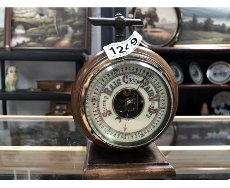A 1930's desk aneroid barometer