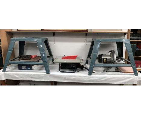 2 metal work bench stands