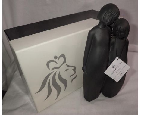 Boxed Royal Doulton figurine, Sisters, HN 5133, no cracks, chips or visible restoration, H: 19 cm. P&amp;P Group 2 (£18+VAT f