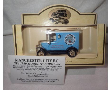 Manchester City Football Club edition model T Ford by Days Gone By, limited number 120/500. P&amp;P Group 1 (£14+VAT for the 