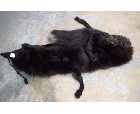1950s black fox fur stole, L: 110 cm. P&amp;P Group 1 (£14+VAT for the first lot and £1+VAT for subsequent lots) 