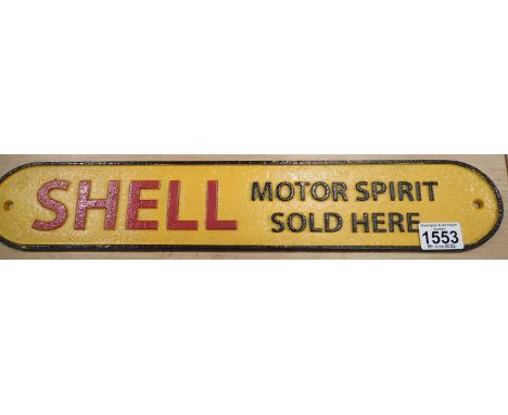 Cast iron Shell sign, 51 x 9 cm. P&amp;P Group 2 (£18+VAT for the first lot and £3+VAT for subsequent lots) 