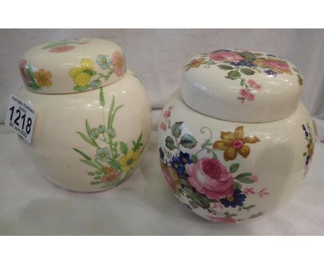 Pair of lidded Sadler ginger jars, H: 12 cm. P&amp;P Group 2 (£18+VAT for the first lot and £3+VAT for subsequent lots) 