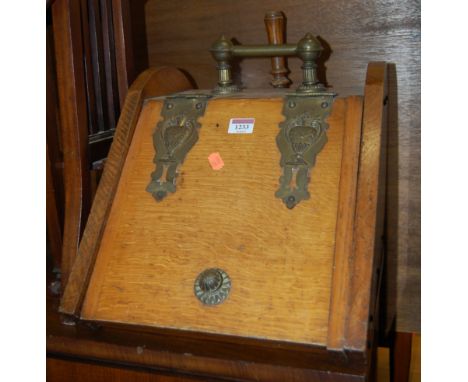 An Edwardian light oak and brass bound coal purdonium with shovel, together with a copper warming pan (2)