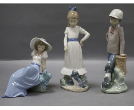 Three Nao figures tallest 23.5cm
