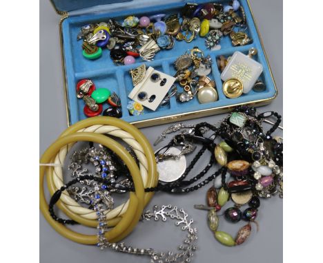 Mixed items including costume jewellery, pocket watches etc,