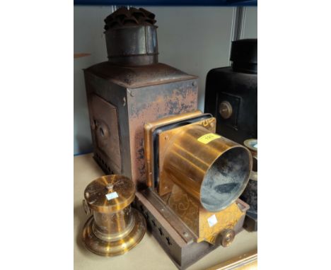 A large A brass and mahogany magic lantern with screw-on lens 