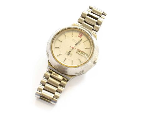 An Omega Stainless Steel Seamaster Chronometer Electronic F300 HZ, Calender Centre Seconds Wristwatch (later case back is not