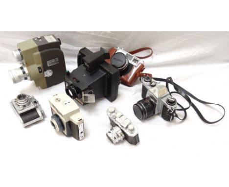 SELECTION OF VARIOUS 35MM AND OTHER CAMERASincluding a Pentax Asahi, Halins Anastigmet 35X, Yashica J5103155, Samoca 35 III, 