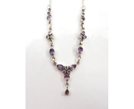 AMETHYST SET NECKLACEin silver and on attached silver chain