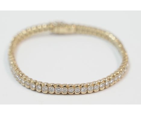18ct yellow gold Diamond set tennis bracelet, approx. 4.00cts.Total item weight approximately 21.74 grams.