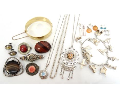 SELECTION OF SILVER AND OTHER JEWELLERYincluding a Caithness glass set silver pendant on chain; a silver charm bracelet with 