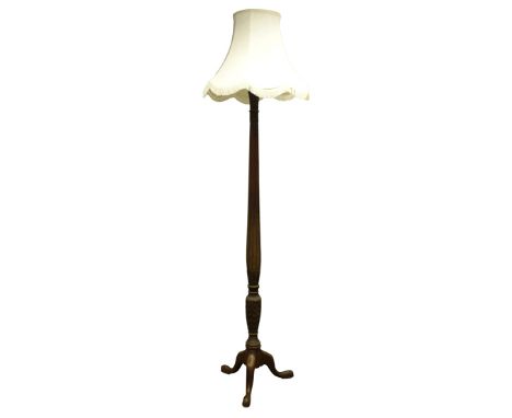 Early 20th century mahogany Hepplewhite style standard lamp, reeded and acanthus carved column on three splayed legs, with bl