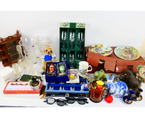 Lot to include glassware, ceramics, decorative figural clock, Leonardo Iguana figure, Coalport owl collector plates and other