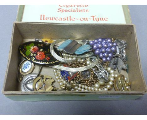 Mixed collection of vintage costume jewellery to include silver medal & necklace