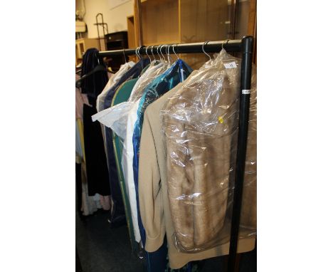 A SELECTION OF LADIES & GENTS CLOTHING TO INC SUITS, FAUX FUR COAT ETC