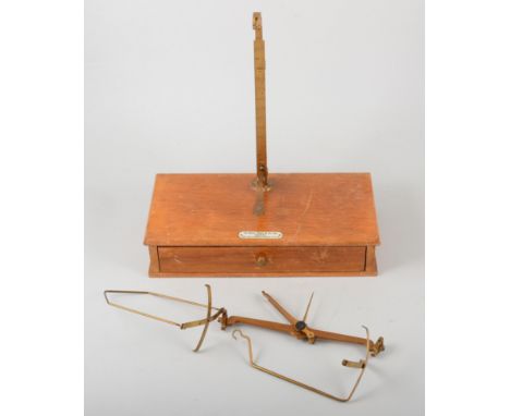 Set of pharmaceutical beam balance scales, De Grave, Short & Co. Limited, 33cm.