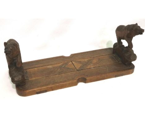 Black Forest book slide with carved bears, L: 28 cm (closed). P&amp;P Group 2 (£18+VAT for the first lot and £3+VAT for subse
