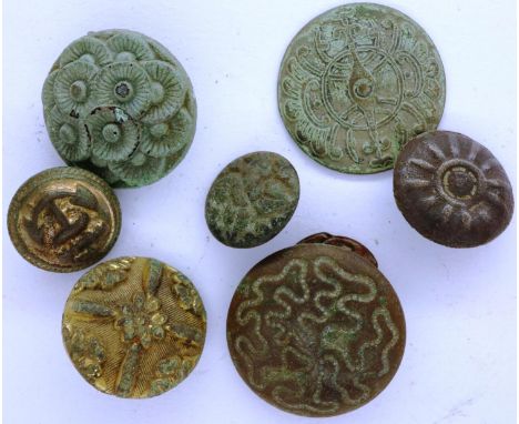 Ornate 18th century dress buttons, largest D: 22 mm. P&amp;P Group 0 (£5+VAT for the first lot and £1+VAT for subsequent lots