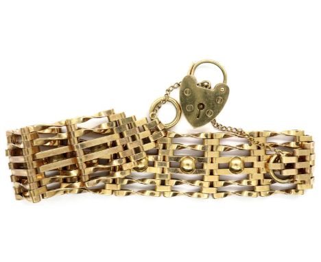 9ct gold articulated gate bracelet with padlock clasp, L: 22 cm, 23.6g. P&amp;P Group 1 (£14+VAT for the first lot and £1+VAT
