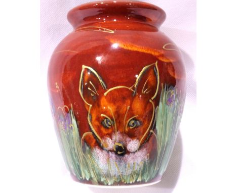 Anita Harris Fox vase, signed in gold, H: 12 cm. P&amp;P Group 1 (£14+VAT for the first lot and £1+VAT for subsequent lots) 