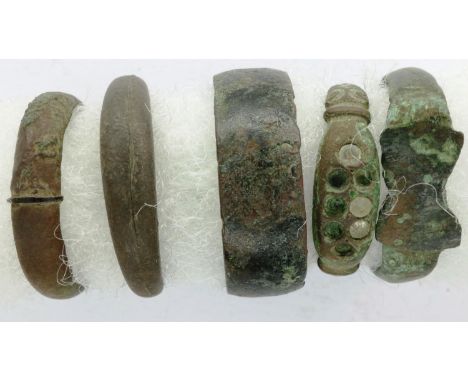 Medieval Collection of pauper rings. P&amp;P Group 0 (£5+VAT for the first lot and £1+VAT for subsequent lots) 