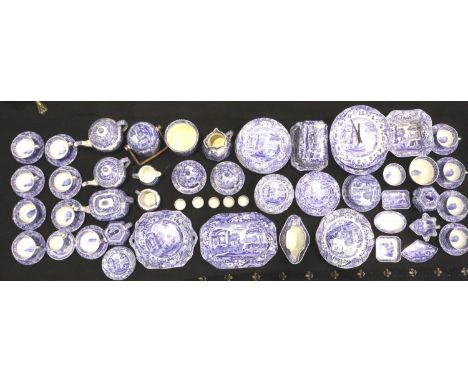 Large quantity of Spode Italian garden ceramics, generally good condition with use wear throughout. Not available for in-hous