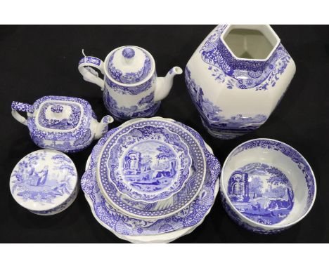 Collection of mixed blue and white Spode ceramics to include Italian Garden. Not available for in-house P&amp;P 