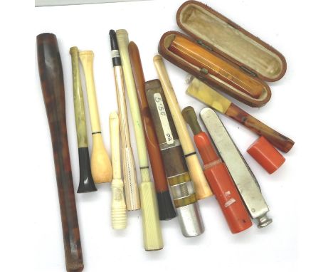 Mixed cigarette/cheroot holders. P&amp;P Group 1 (£14+VAT for the first lot and £1+VAT for subsequent lots) 