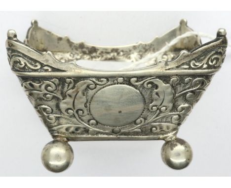 Victorian hallmarked silver open salt, London assay, L: 50 mm, 34g. P&amp;P Group 1 (£14+VAT for the first lot and £1+VAT for