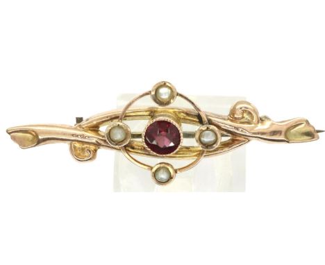 Victorian 15ct gold garnet and pearl brooch, L: 45 mm, 1.8g. P&amp;P Group 1 (£14+VAT for the first lot and £1+VAT for subseq