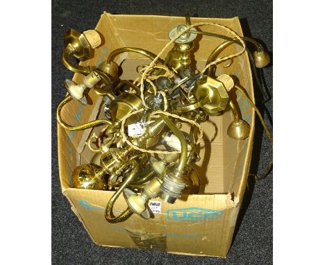 A mixed lot of brass and metal ceiling and wall lights, together with a rise and fall ceiling light attachment (7)