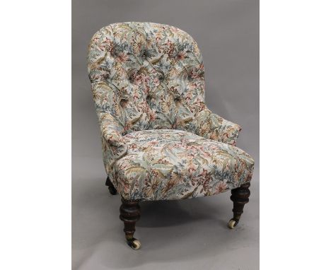 A Victorian button back nursing chair and a pair of early 20th century dining chairs. The former 55 cm wide.
