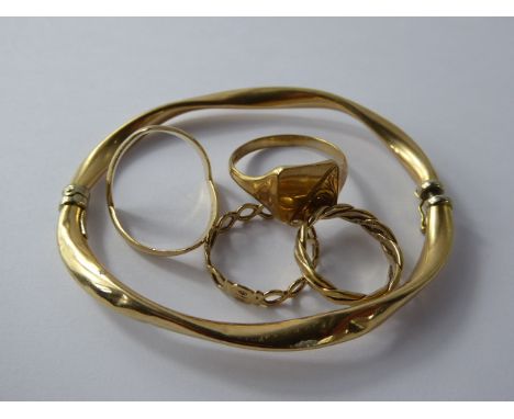 Miscellaneous 9ct Gold Jewellery, including a bangle and five rings, approx 15 gms.