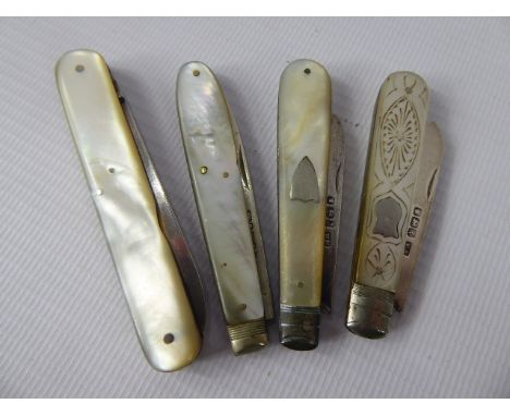A Miscellaneous Collection of Vintage Mother of Pearl and Bone Handle Pen Knives. (14)