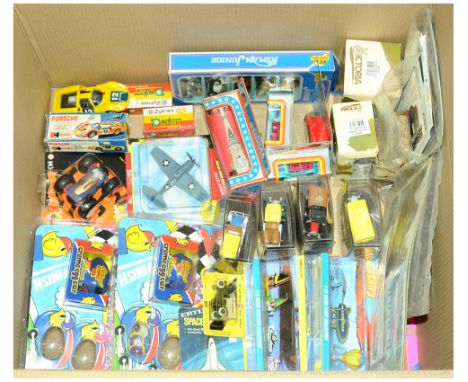 A mixed boxed group to include Ideal Evel Knievel Dragster, Clifford Toys Porsche Carrera 6, Micro Machines No15 Ultra Light 