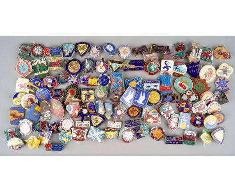 A collection of over ninety Butlins enamel badges, including second week and Beaver Club, mostly 1960s era (qty)