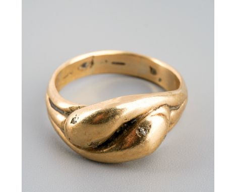 9 ct gold snake ring, Gross weight 6.8g, UK size R