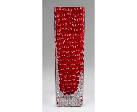 Whitefriars red nailhead vase, designed by Geoffrey Baxter, approx. 20 cm