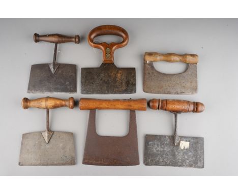 A collection of six vintage herb choppers, various designs, some with D shaped blades (6)