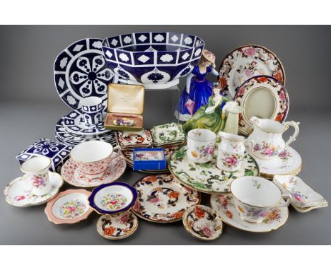 A quantity of ceramics, including two Royal Doulton lady figures comprising Mary HN3375 and Secret Thoughts HN2382 (second), 