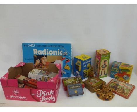 A selection of assorted early games etc. to include a boxed Merit Mr. Skipper and a boxed Merit Steam Roller.