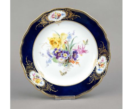 Speiseteller ''Amsterdamer Art'', Meissen,  Knauff Schwerter 1850-1924, 1. W., Form Neuer Ausschnitt, im Spiegel polychrome M