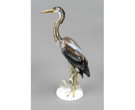 Fischreiher, Rosenthal, nach 1957, Entwurf Hugo Meisel, im Boden bez., Modellnr. 5279, polychrom bemalt in naturalistischen U