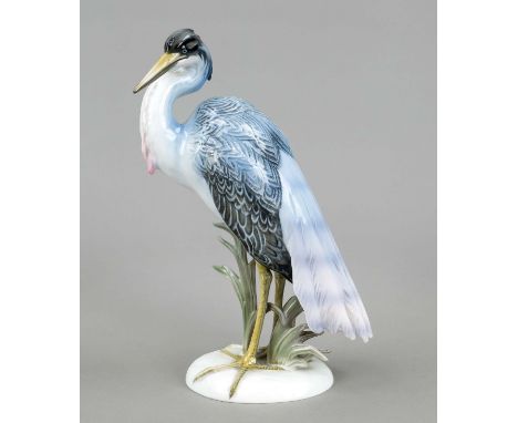 Stehender Reiher, Rosenthal, Selb, Marke nach 1957, Entwurf von Max Daniel Hermann Fritz (1873-1948) im Jahre 1930, u. bez., 