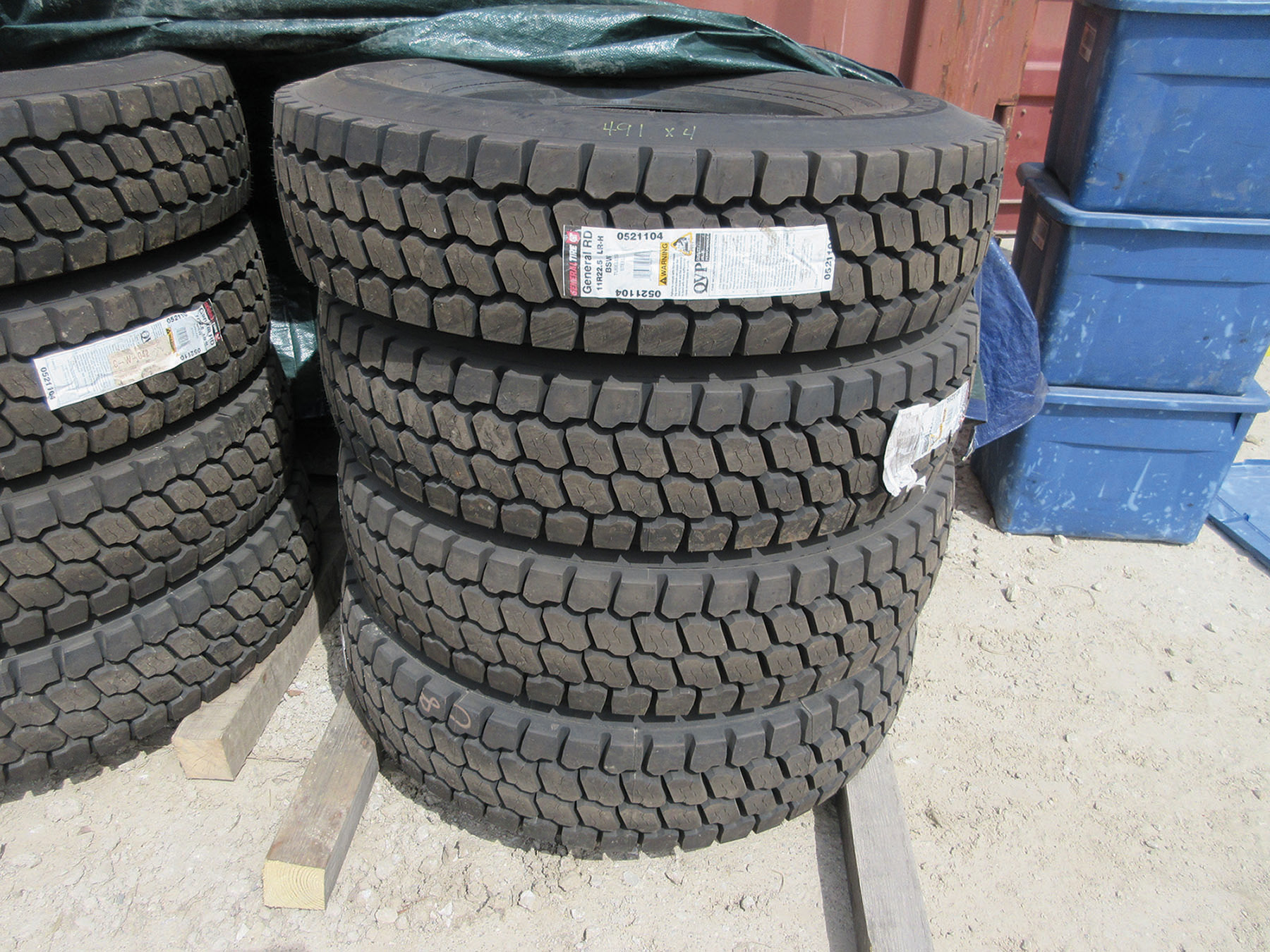 { Group of lots: 491, 492 (P) } } } (NEW) GENERAL RD 11R22.5 LR-H TIRES ...