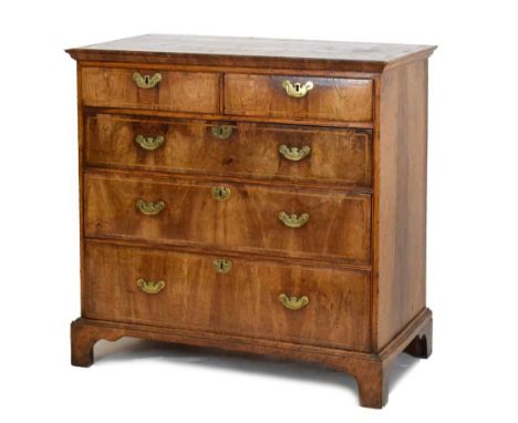 George II inlaid walnut chest of drawers, having a feather-banded and cossbanded top over two short and three graduated long 