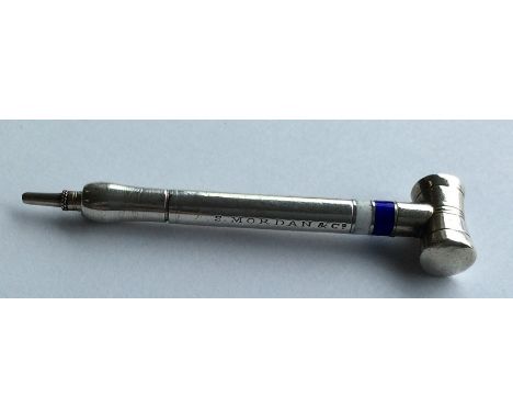 A rare silver and enamelled extending pencil by Samuel Morden, in the form of a croquet mallet. Approx. 6 grams. Est. £100 - 