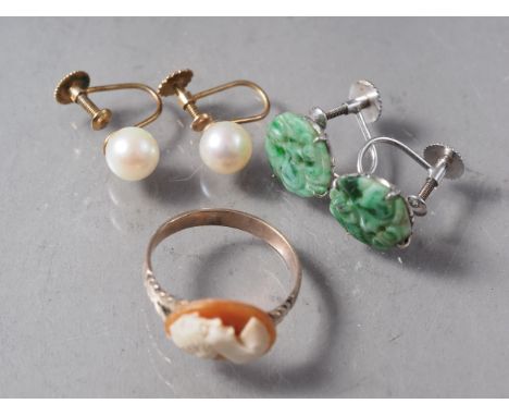 A pair of 9ct gold and pearl earrings, by Lotus, a pair of 9ct white gold and carved jade earrings, and a yellow metal and ca