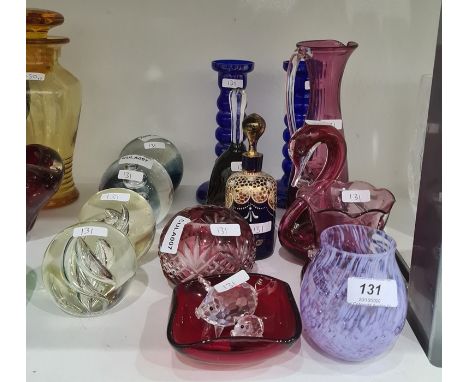 Caithness Sea Spray paperweight, three other paperweights, two Swarovski model pigs&nbsp;and 10 items of&nbsp;cranberry and o